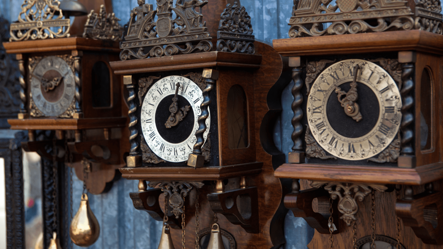 The Melodic Beauty of Grandfather Clock Chimes
